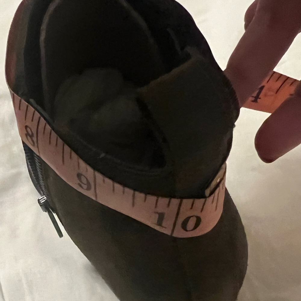 NEW AQUATALIA FANTINA OLIVE GREEN SUEDE ANKLE BOOTIE. - Picture 10 of 11